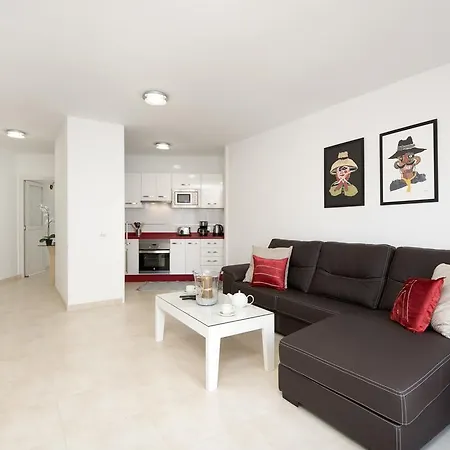 Old Town Apartment *